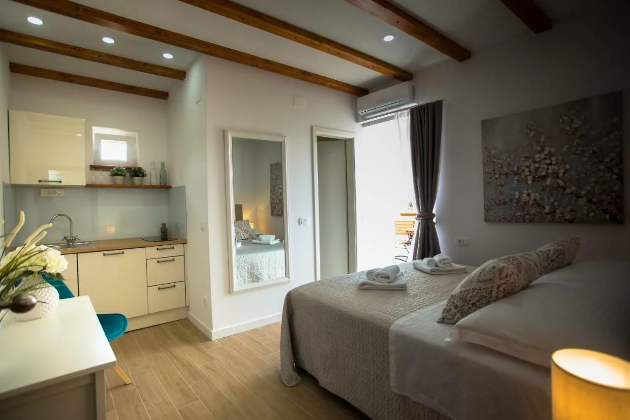 Katriga Luxury Studio, 4**** Old Town Apartment Split
