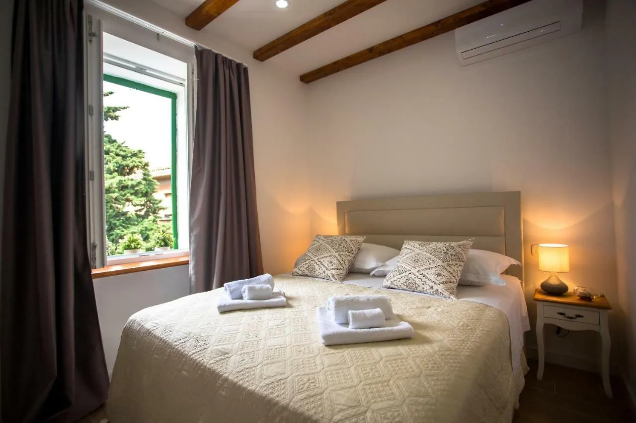Katriga Luxury Studio, 4**** Old Town Apartment Split